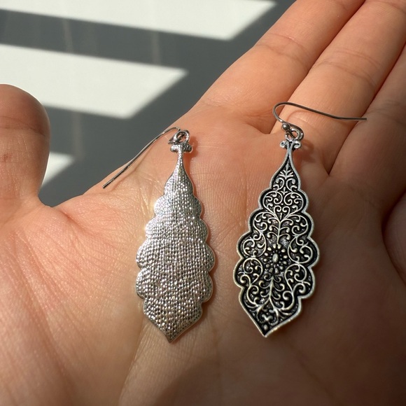 Vintage Filigree Leaf Flower Long Drop Earrings – Boho Wedding - Picture 11 of 13